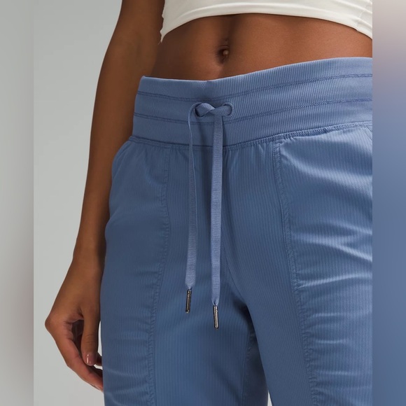 NWT Lululemon Dance Studio Mid-Rise Jogger - Picture 4 of 6